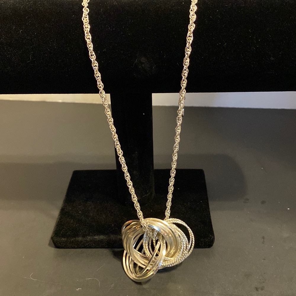 Liz Claiborne silver tone multi circle hoop necklace